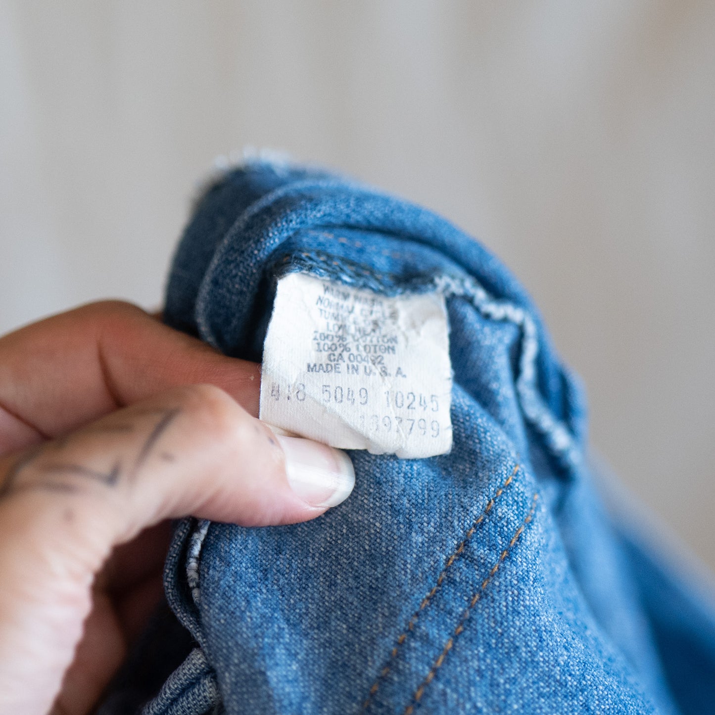 vintage 70s LEE cutoff crop flood jeans / 32x25