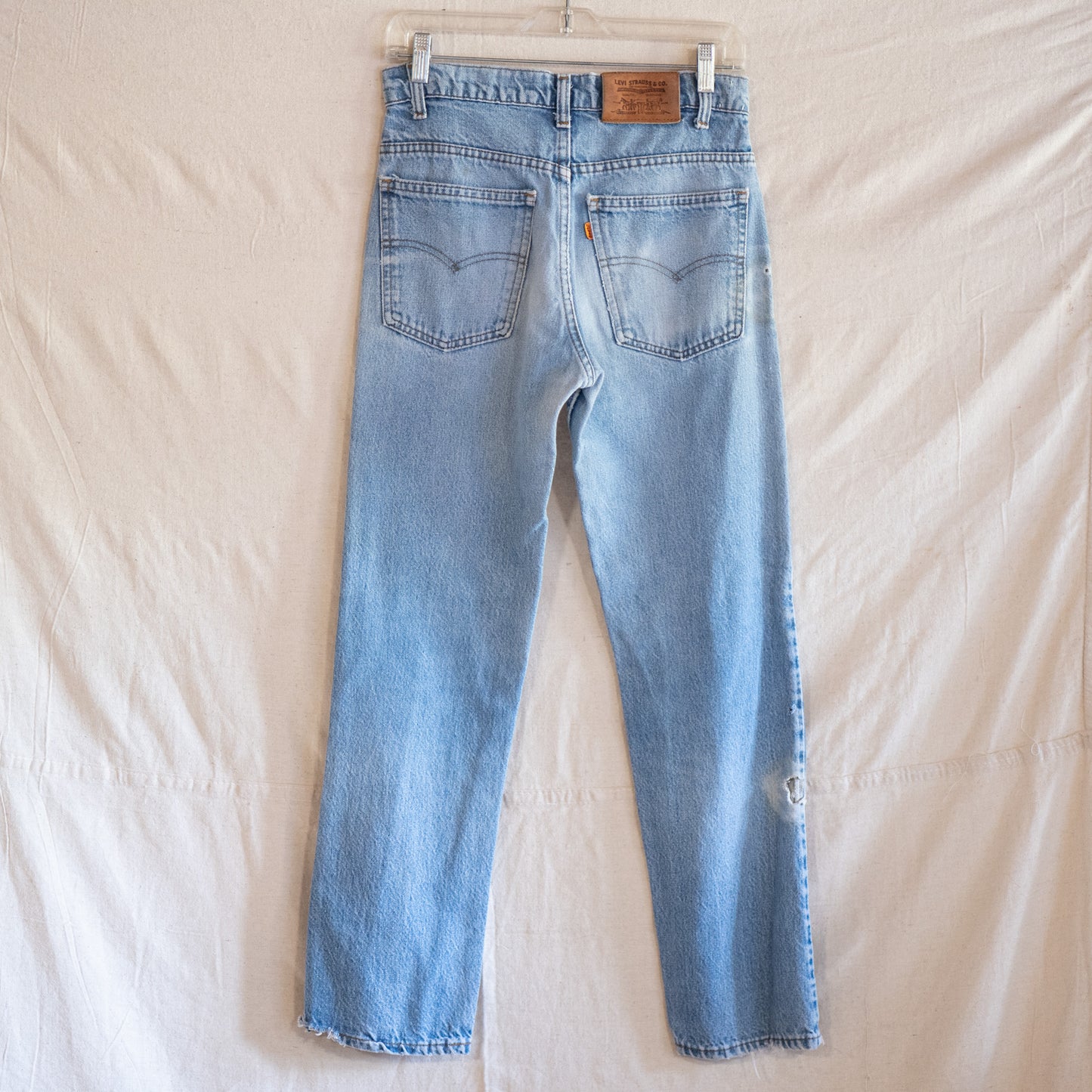 vintage 70s orange tab distressed levi jeans / 29x28