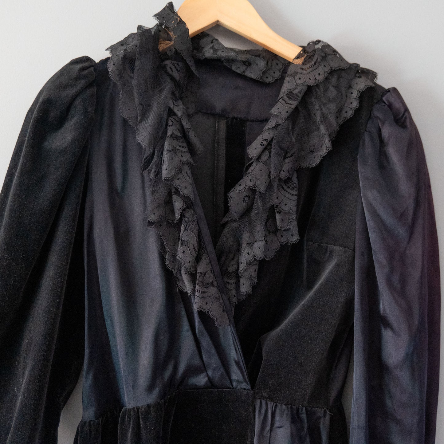 maison d' ellas haute couture vintage 60s velvet satin wrap dress with lace collar