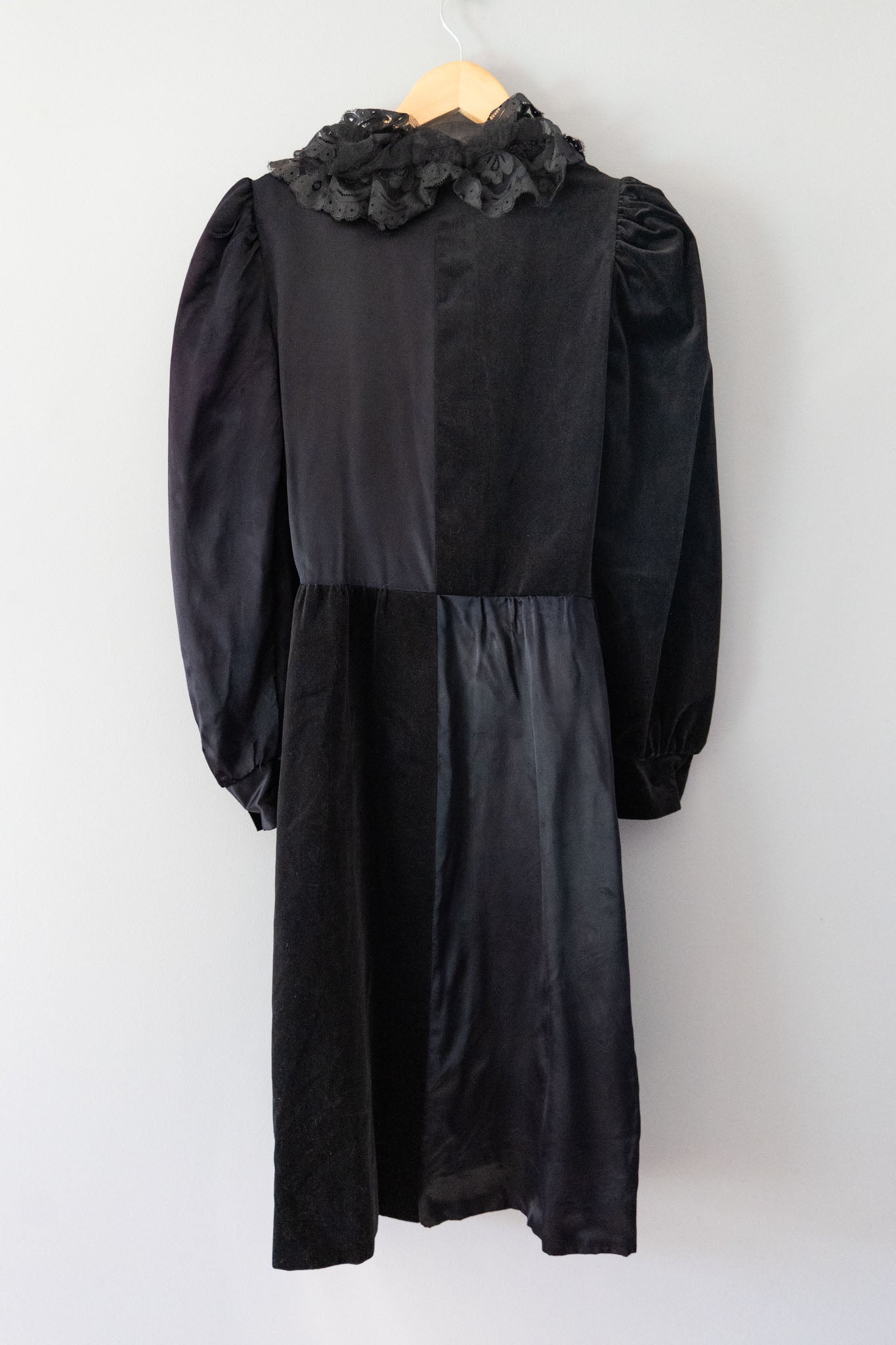 maison d' ellas haute couture vintage 60s velvet satin wrap dress with lace collar
