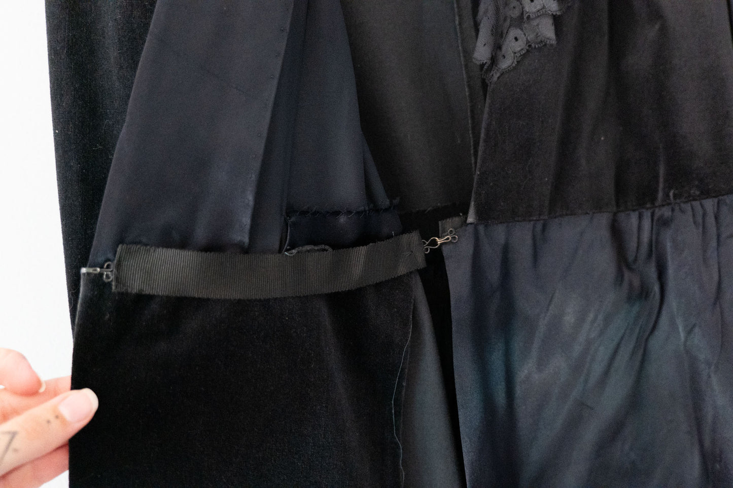 maison d' ellas haute couture vintage 60s velvet satin wrap dress with lace collar
