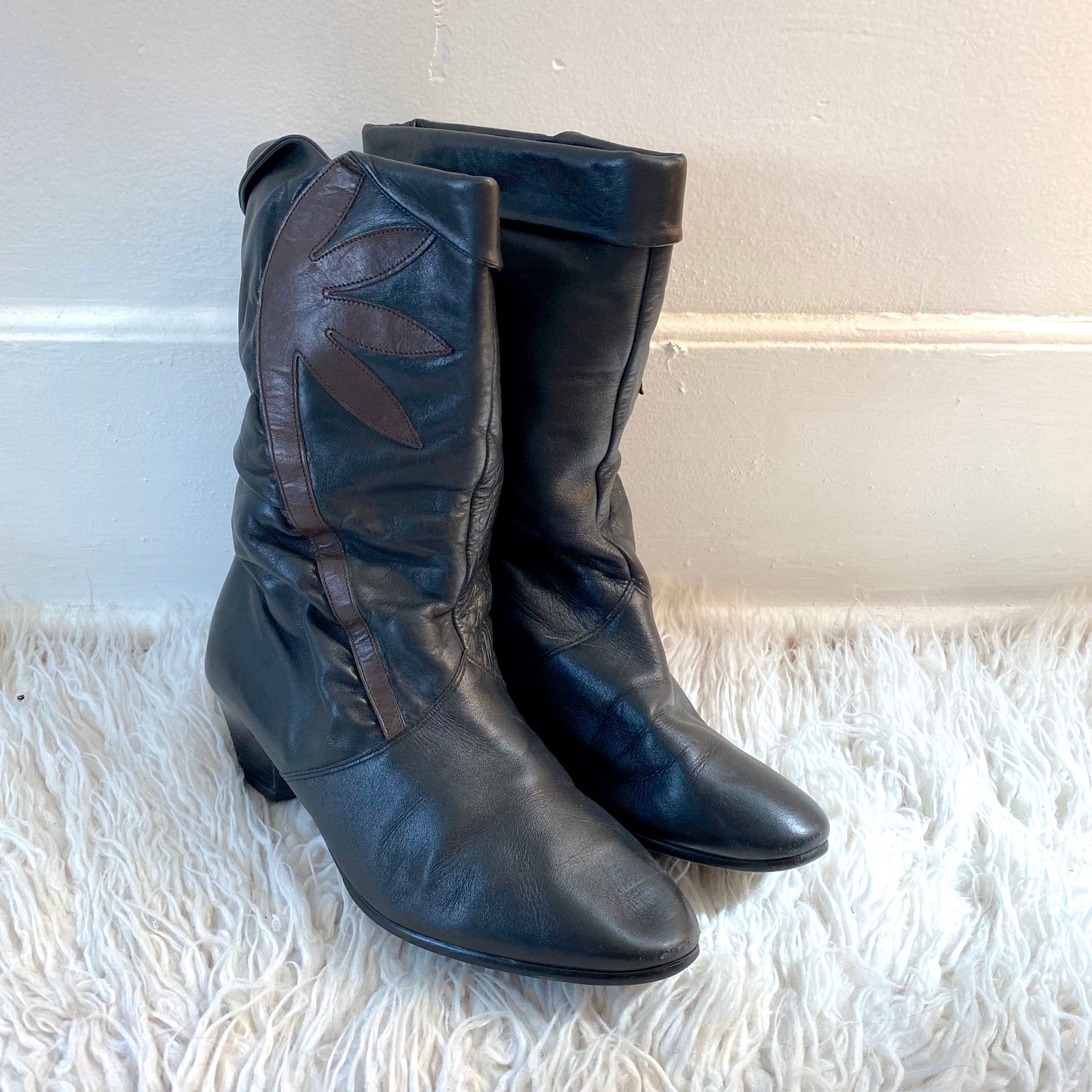 vintage 80s floral leather slouchy boots / size 6