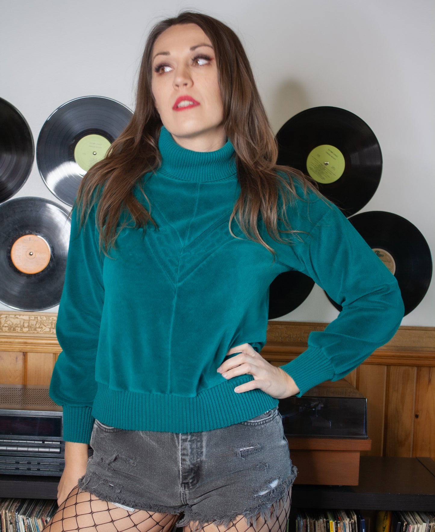 vintage 80s emerald green velvet turtleneck sweatshirt