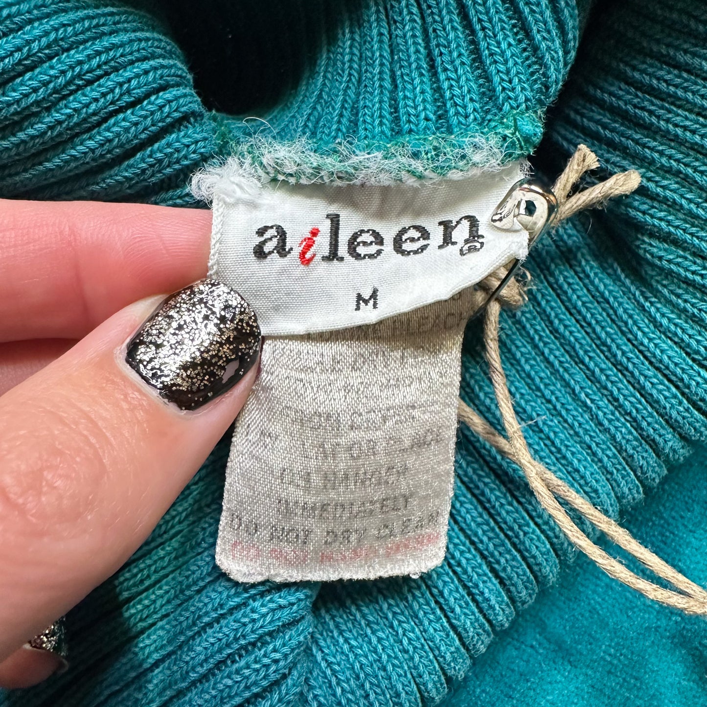 vintage 80s emerald green velvet turtleneck sweatshirt