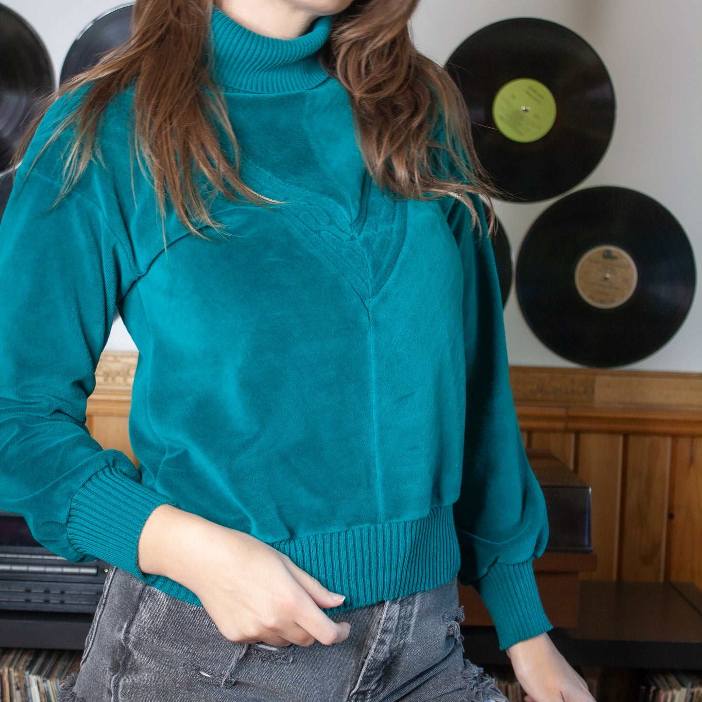 vintage 80s emerald green velvet turtleneck sweatshirt