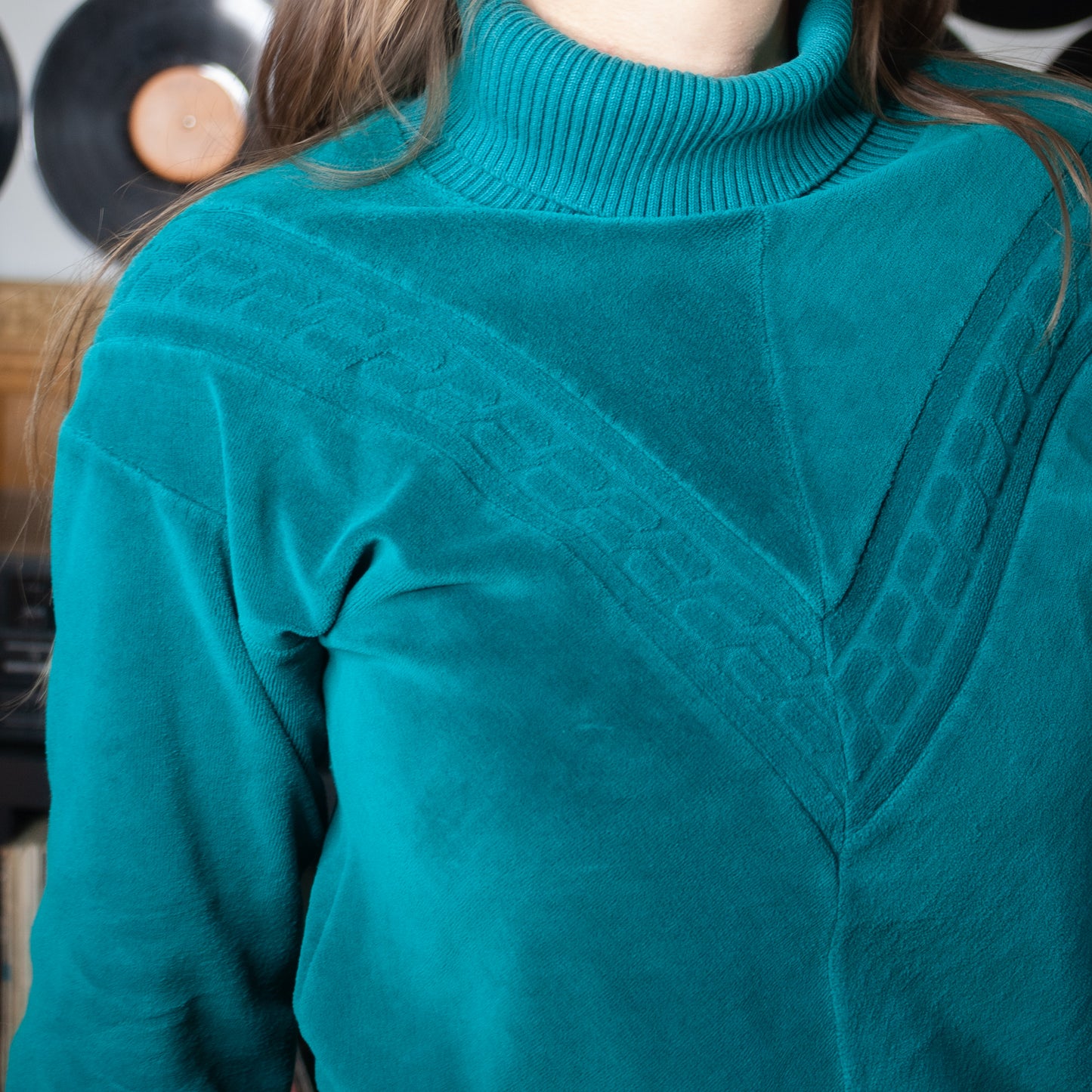 vintage 80s emerald green velvet turtleneck sweatshirt