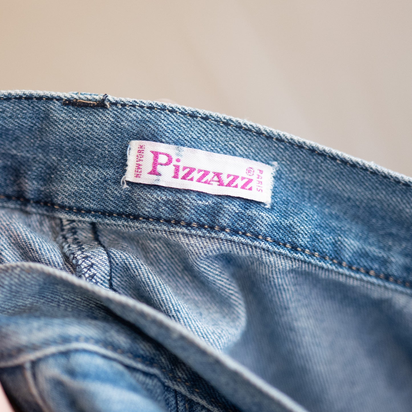 PIZZAZZ vintage 80s studded high waisted mom jeans / 31x28