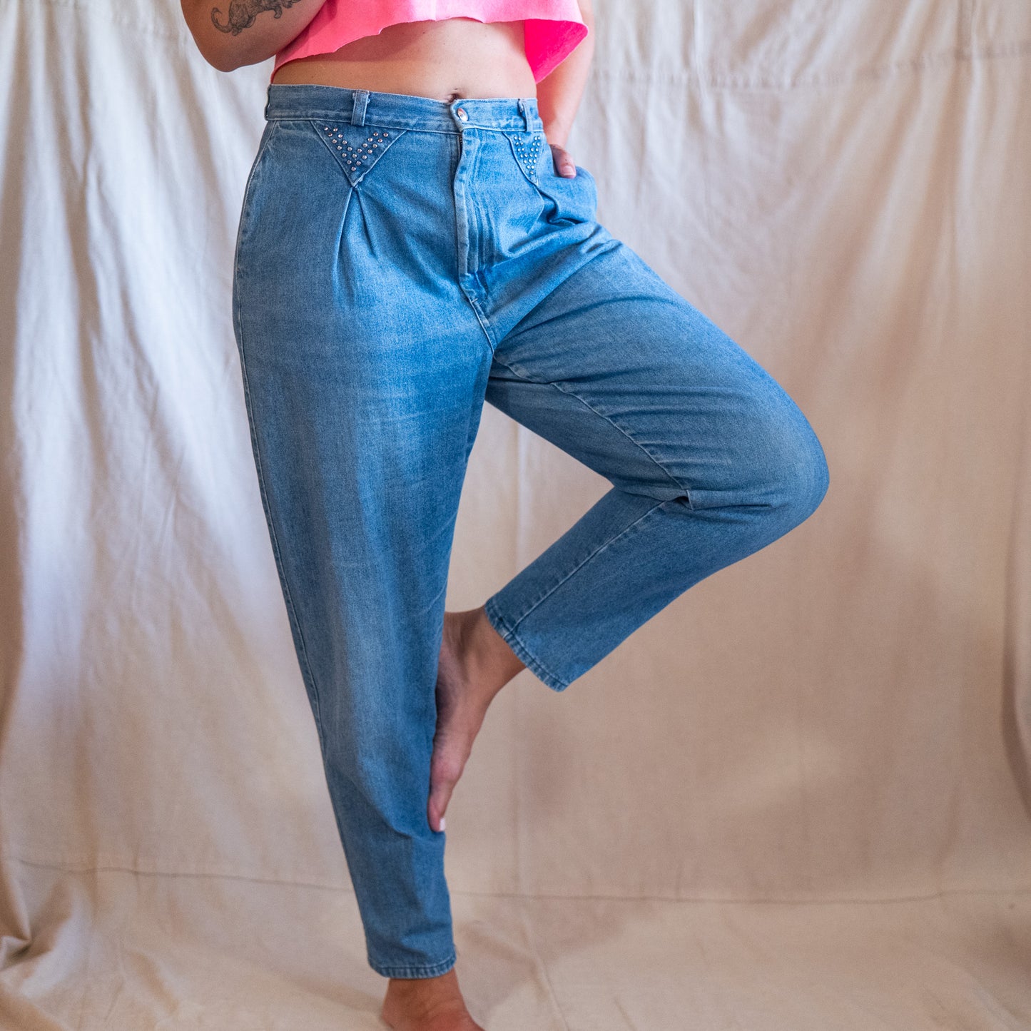 PIZZAZZ vintage 80s studded high waisted mom jeans / 31x28