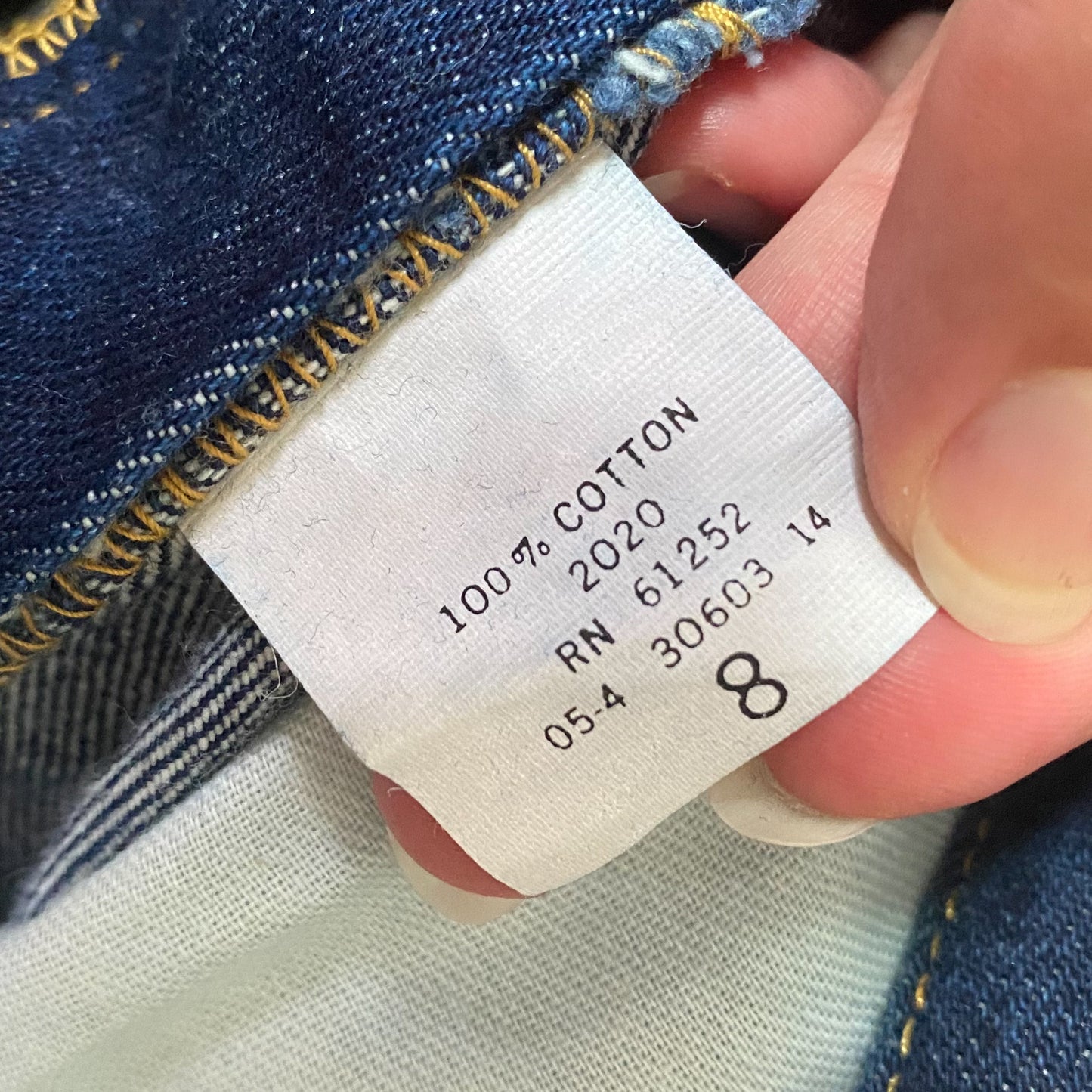 vintage 80s high waisted dark wash denim jeans / 25" waist 34" inseam