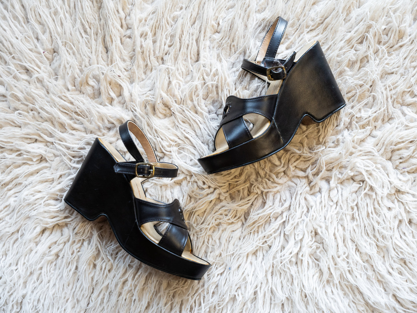 vintage 70s strappy platform sandals disco heels / size 7