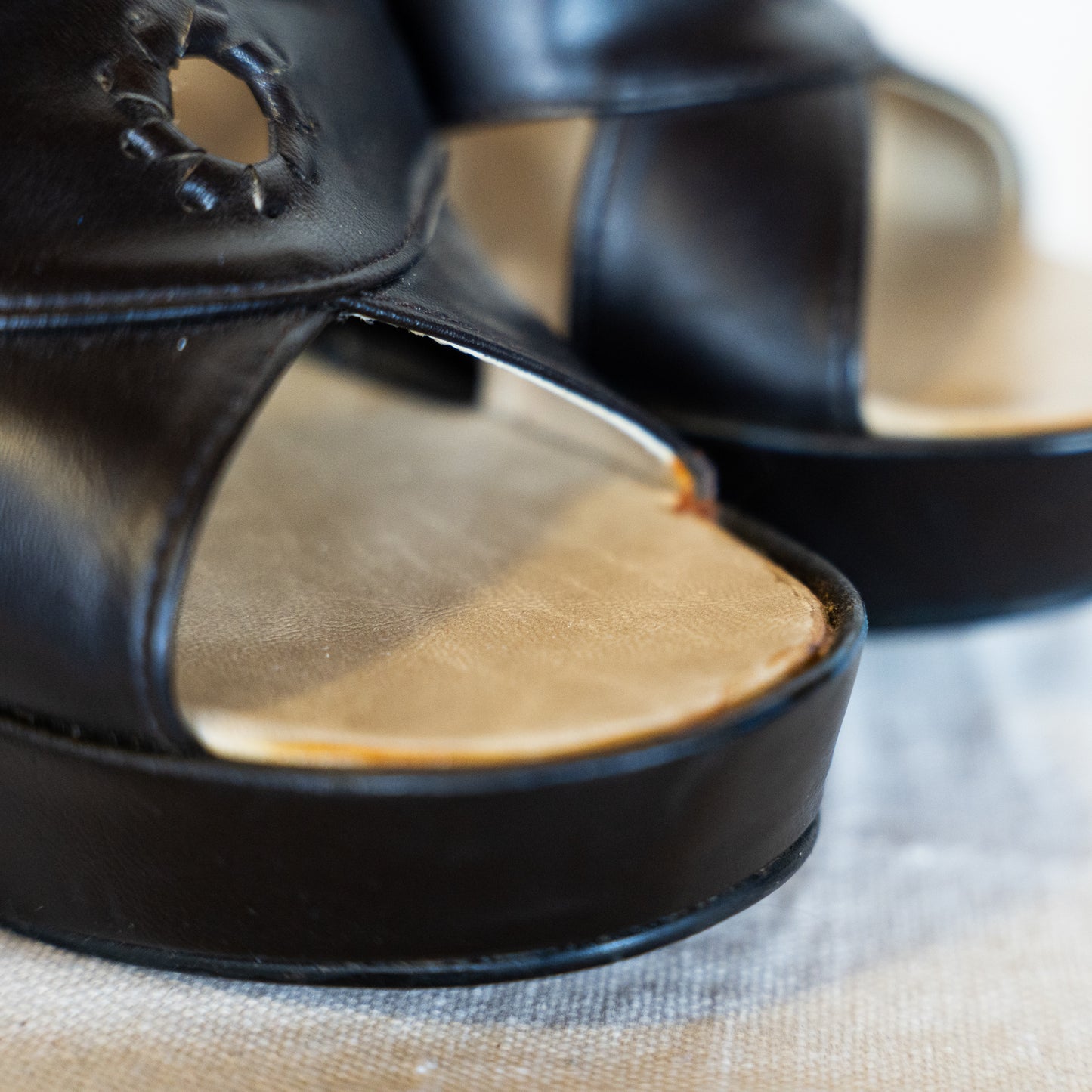 vintage 70s strappy platform sandals disco heels / size 7
