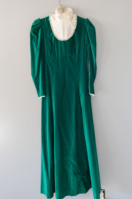 vintage 70s emerald green velvet maxi dress