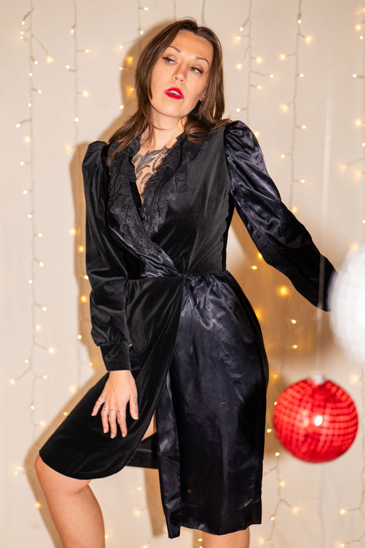 maison d' ellas haute couture vintage 60s velvet satin wrap dress with lace collar