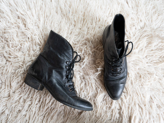 vintage 80s granny boots / size 7 womens