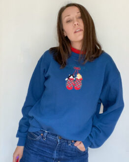 90s-holiday-cat-pullover-2